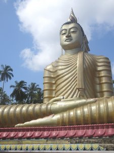 50m-high Buddha