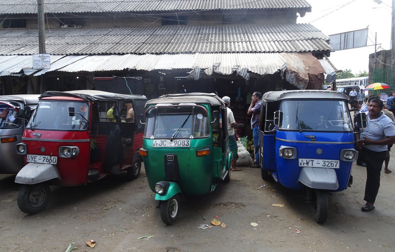 tuktuks au marché