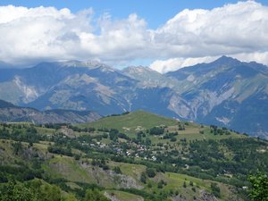 Mountains are gorgeous around Le Corbier