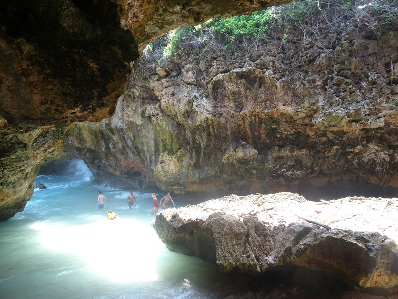 swimming out of Ulu Watu