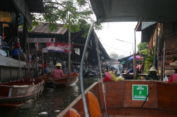 Floating markets