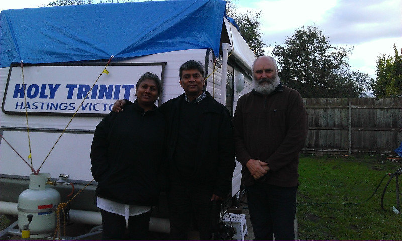 Shyamala, Sunil & Jess at the Van