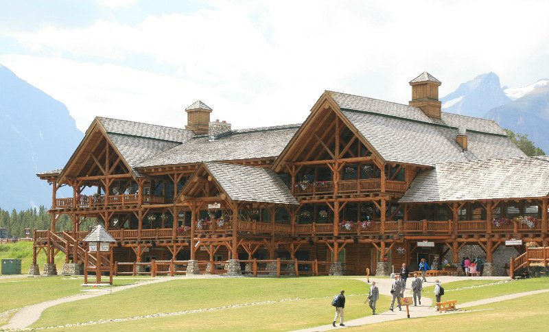 Mountain Lodge 2