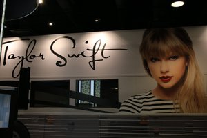 Taylor Swift's bus
