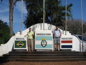 3 countries on 1 spot in Puerto Iguazu
