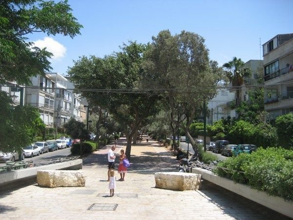 Ben Gurion Avenue 
