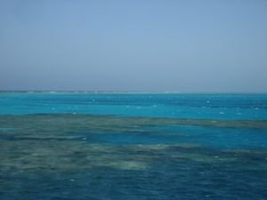 Turqoise waters in between the reef