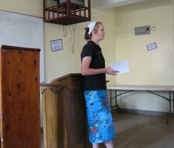 Lindsey Songleading in Swahili