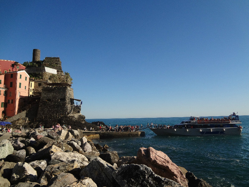Port at Vernazza for those to lazy to walk