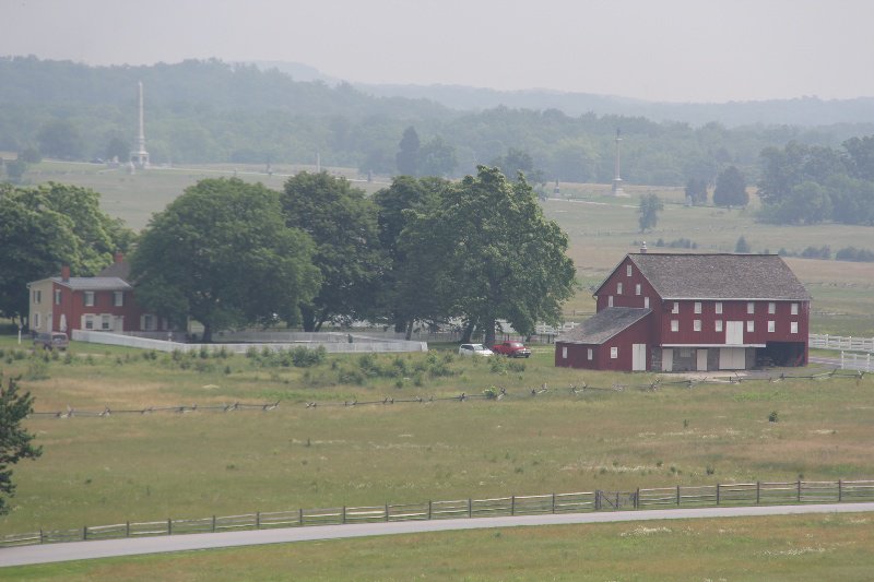 Gettysburg Battlefield - buildings not destroyed