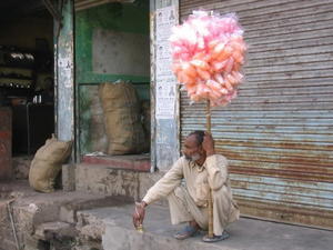Puffed-Sugar Seller in Bageshawar