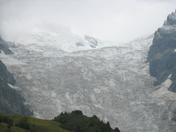 Glacier nr. Adishi-Iprari pass