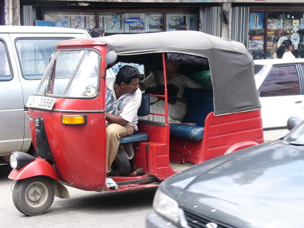 tuktuk in traffic