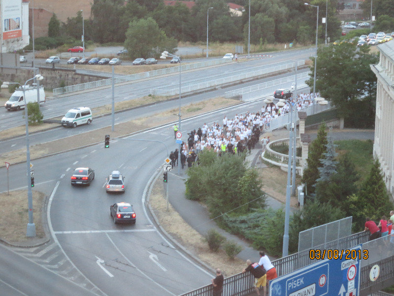 Banik supporters approaching