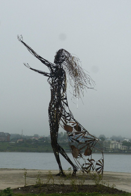 Sculpture girl Puerto Varas