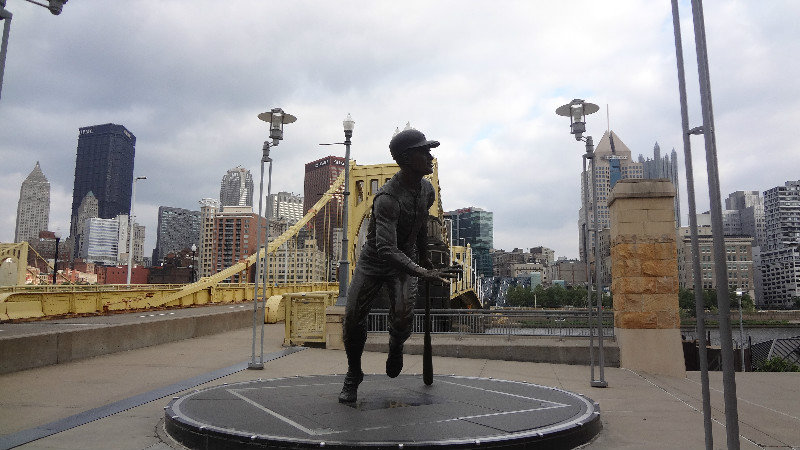 Roberto Clemente Statue