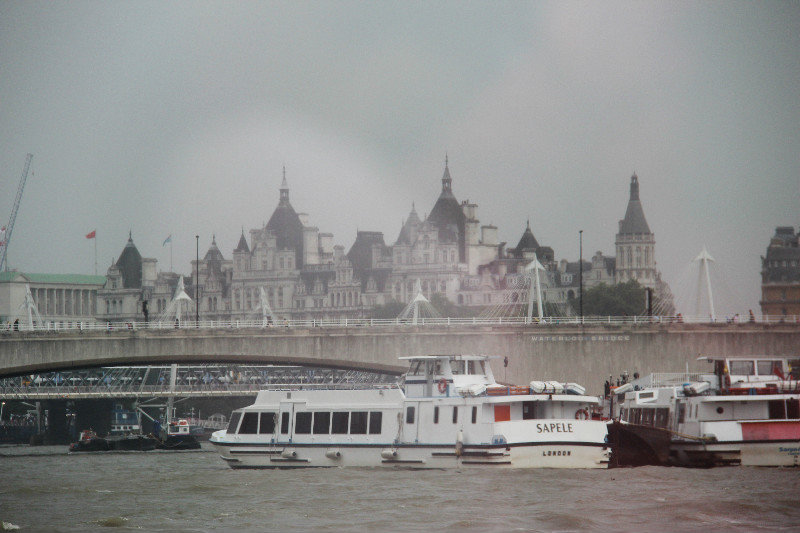 Cruising the Thames