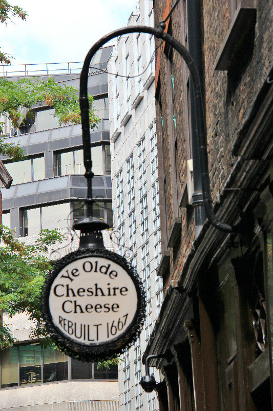 Ye Olde Cheshire Cheese pub