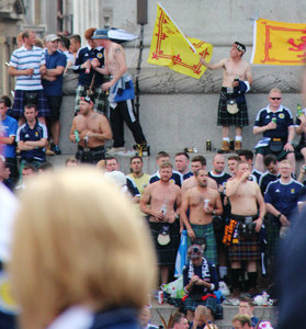 Drunk Scottish football fans in Trafalgar Square