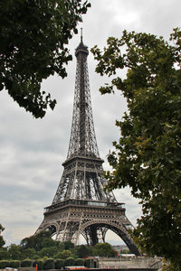 Eiffel Tower from Evenue du President Kennedy