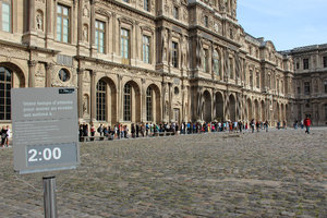 Lineup for the Louvre