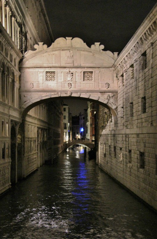 Venice at night, Bridge of Sighs
