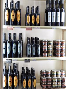 Huge variety of olive oils at Moulin CastelaS