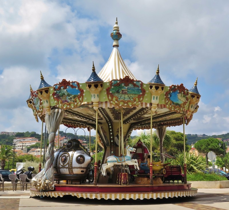 Carousel in Cassis