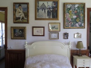 Monet's bedroom, filled with friends paintings