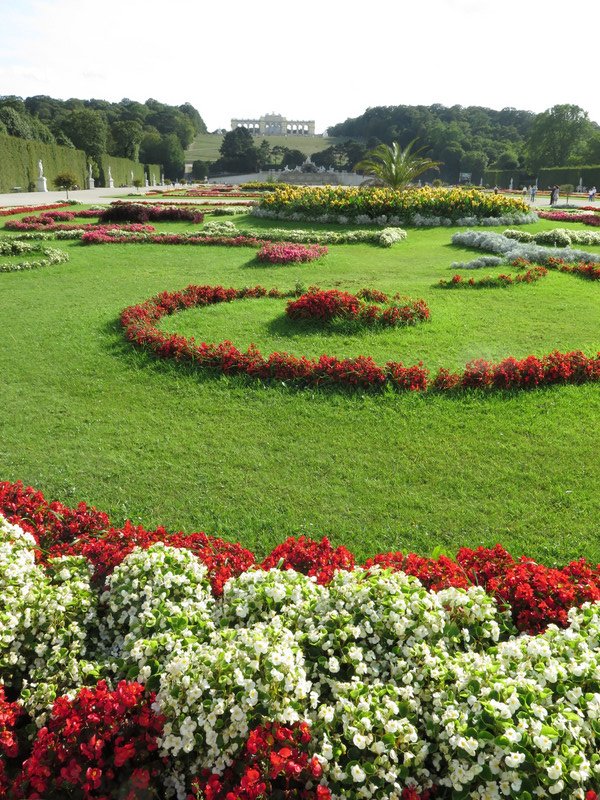 Schonbrunn gardens