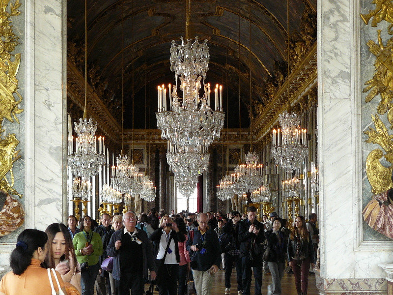 Crowds at Hall of Mirrors