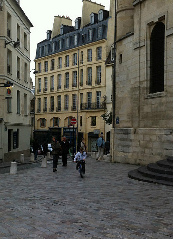 Steps Where Wil Was Picked up in Midnight in Paris