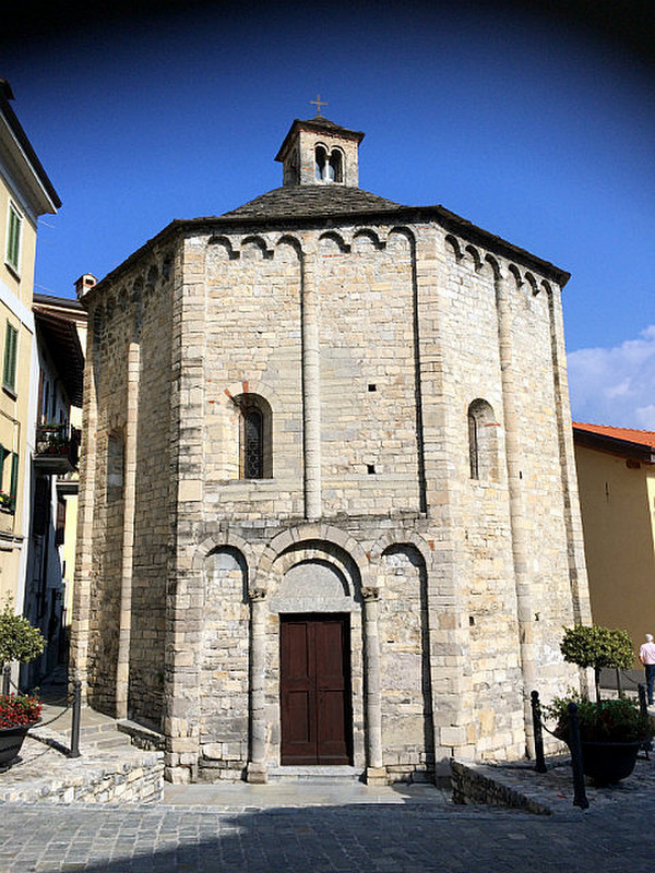 Lenno Baptistery