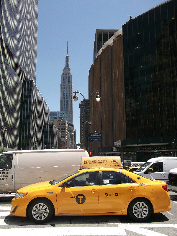 Taksówka i Empire State Building