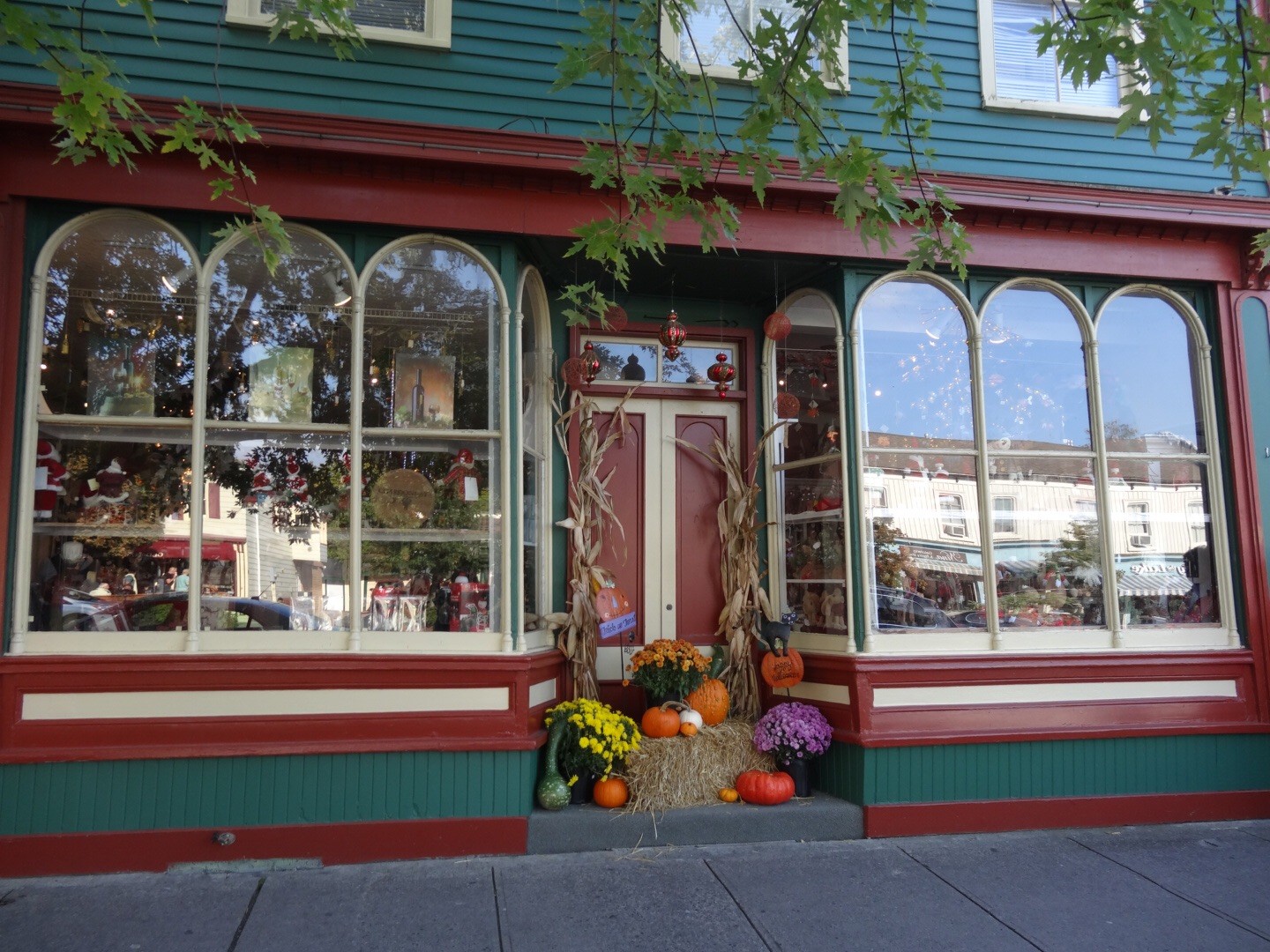 Christmas Shop at Niagara on the Lake Photo