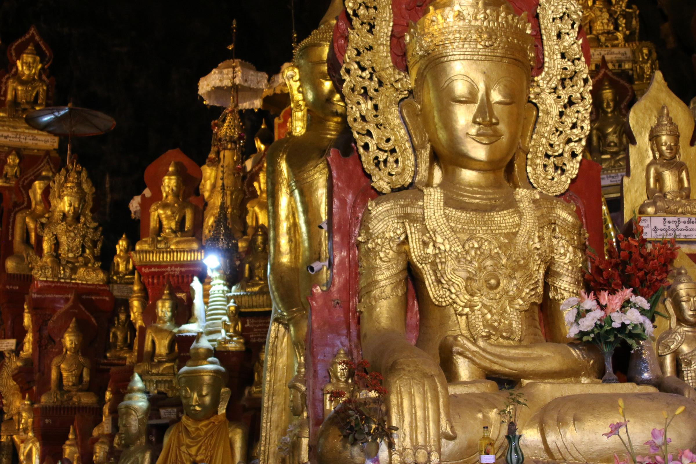 Pindaya Buddhist Cave Temple | Photo