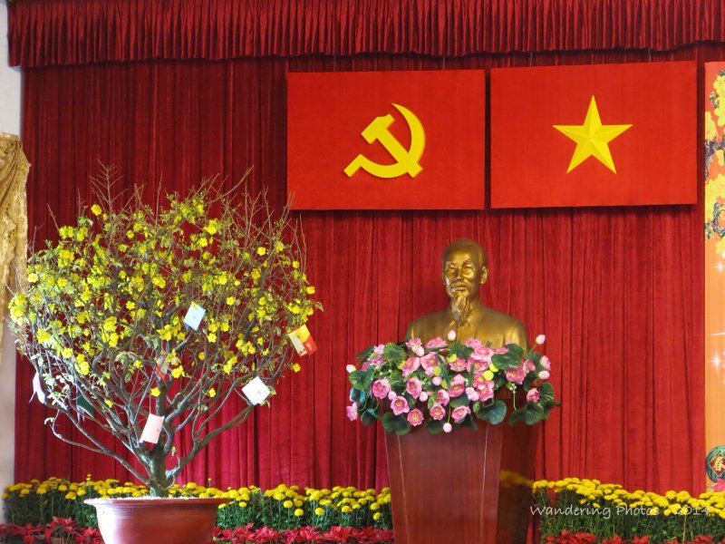 Statue of Ho Chi Minh in the Unification Palace - Saigon