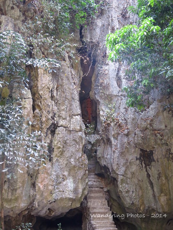 Wat Kirisan Cave Temple - Kompong Trach Cambodia