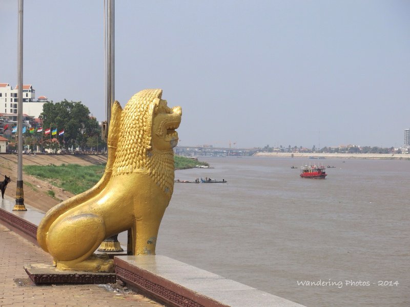 Along the Tinle Sap River - Phnom Penh