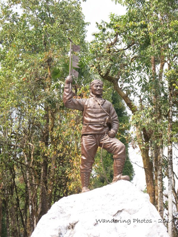 Statue of Sherpa Tenzing Norgay at the Himalayan and Everet Institute
