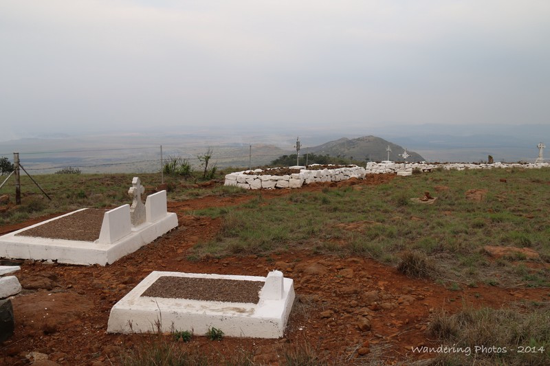 Graves & Memorials to the fallen on the summit of Spioenkop