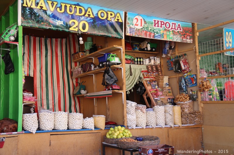 Road-stalls selling snacks 