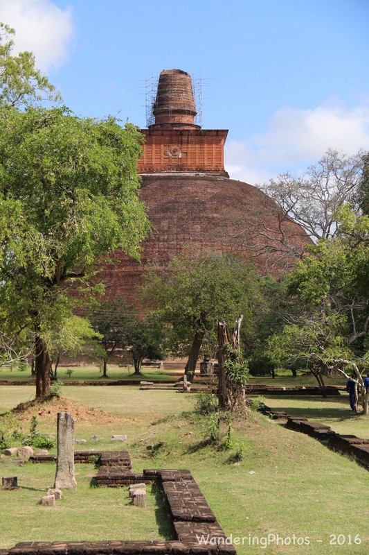 Large Dagoba - Polonnaruwa