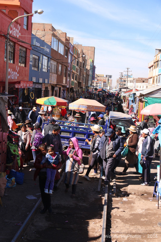 Juliaca market reforms as soon as the train has passed 