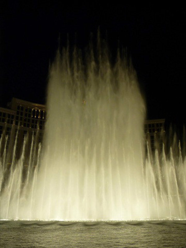 Bellagio fountain 2