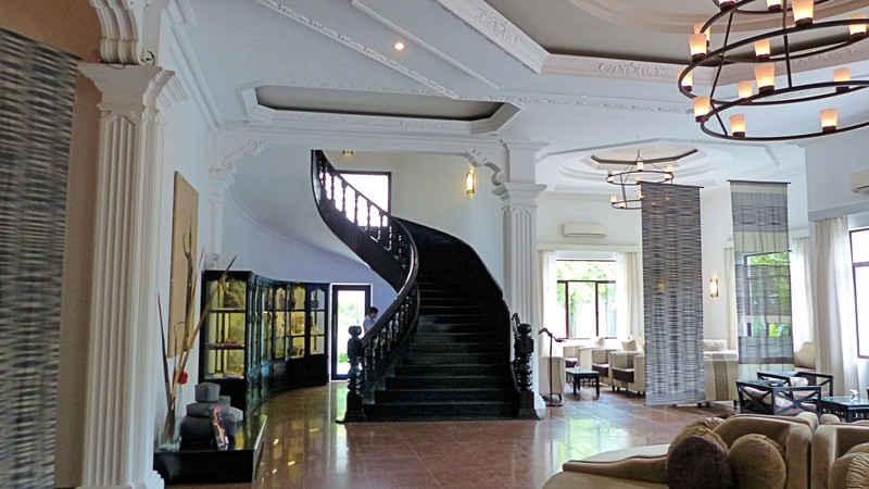 White Mansion Hotel