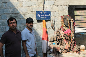 0007 - Mool Mahunag Ji - in the pic Suraj Chauhan & Sandeep Bhardwaj (Pic Manoj Mehta)