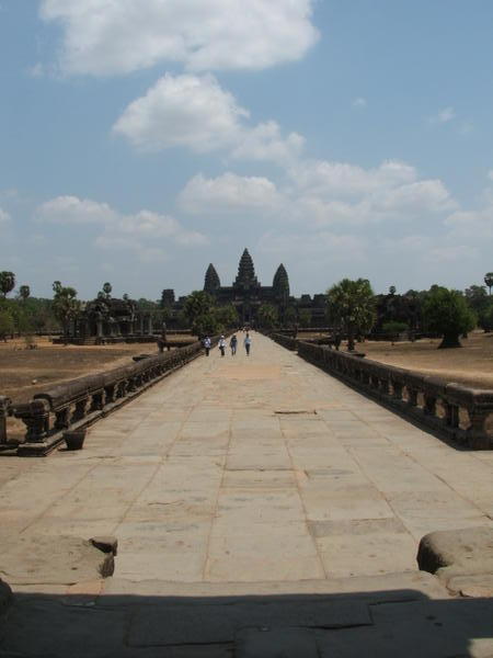 Angkor main causeway