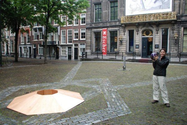 Performance art research in Den Haag