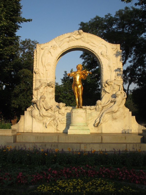 Stadtpark - Johann Strauss monument